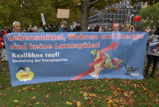 Demo in Berlin, 22.10.22 - Foto: Klaus Schramm - Creative-Commons-Lizenz Namensnennung Nicht-Kommerziell 3.0