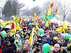 30.000 bei Protesten zum  Fukushima-Jahrestag