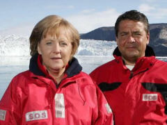 Angela Merkels Inszenierung als Klima-Kanzlerin, 2007 - Collage: Samy - Creative-Commons-Lizenz Nicht-Kommerziell 3.0