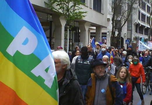 Baden-württembergischer Ostermarsch in Stuttgart am 16. April 2022 - Foto: Klaus Schramm - Creative-Commons-Lizenz Namensnennung Nicht-Kommerziell 3.0